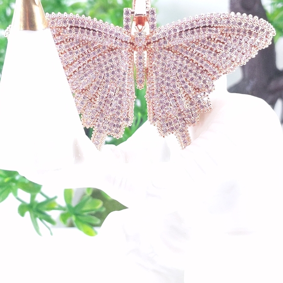 💞 Rose Gold Plated Butterfly Pendant + RGP Chain - Picture 4 of 8